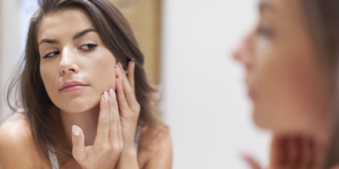 Sivilce izi / Akne Skarı Tedavisi 